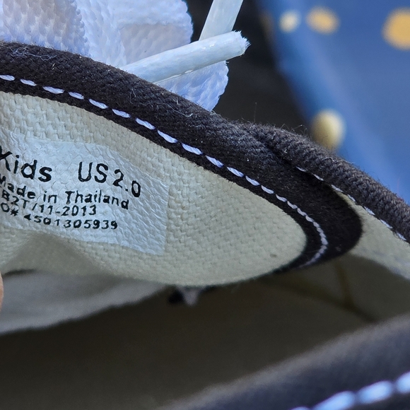 Vans Kids White Canvas Sneakers Sz 2 - Picture 5 of 7